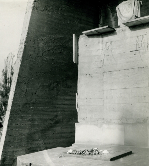 Fragment of the monument designed by artist Lucjan Kot on the Jewish cemetery at Mickiewicza St. (from the collection of Lucjan Kot)